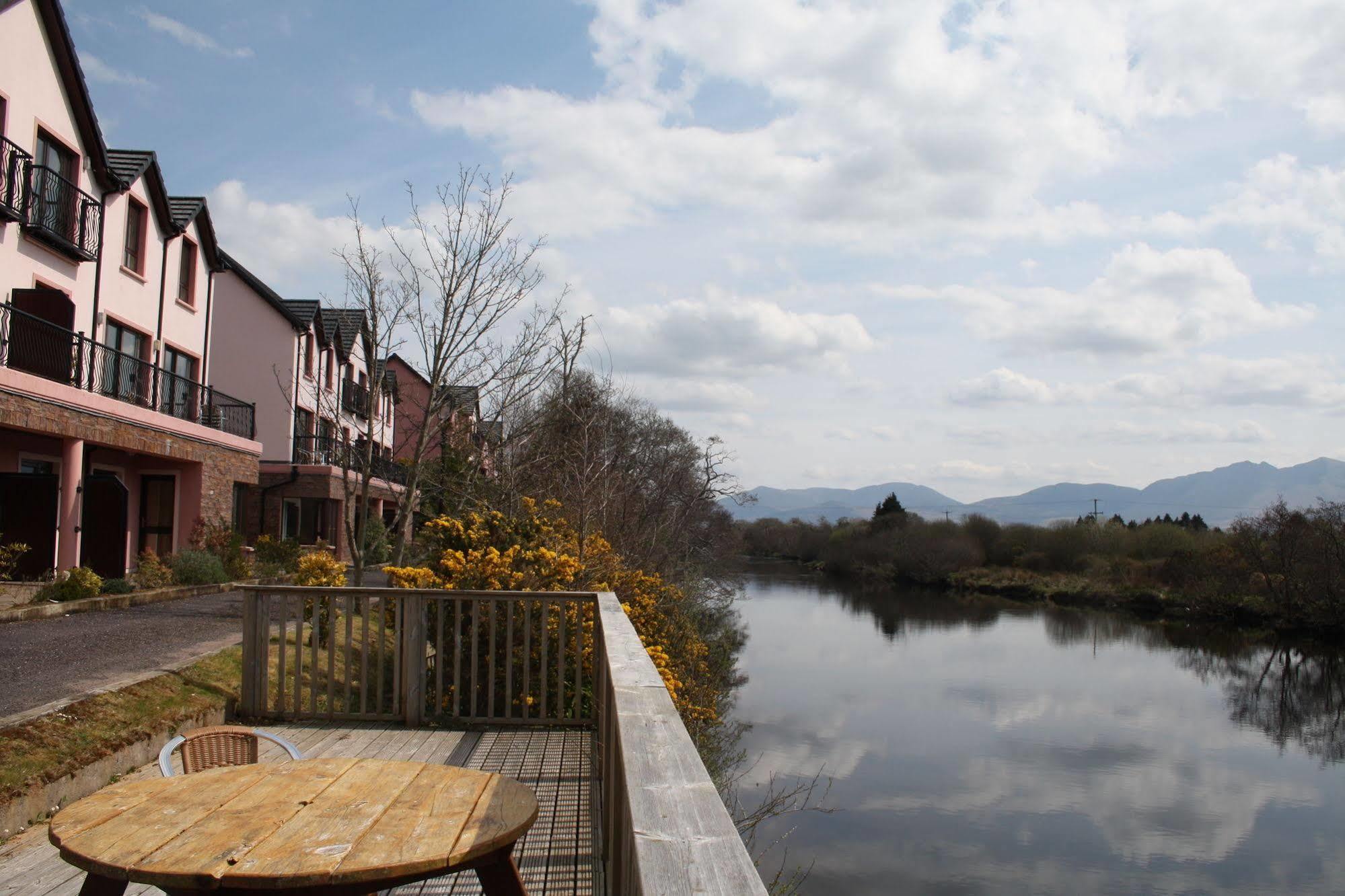 The Grove Lodge Guesthouse Killorglin Exterior photo